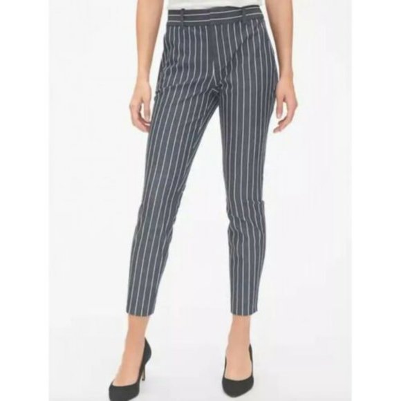 GAP Pants - GAP Signature Skinny Ankle Navy Blue Pinstripe Cropped Chino Pants Women's Sz 16